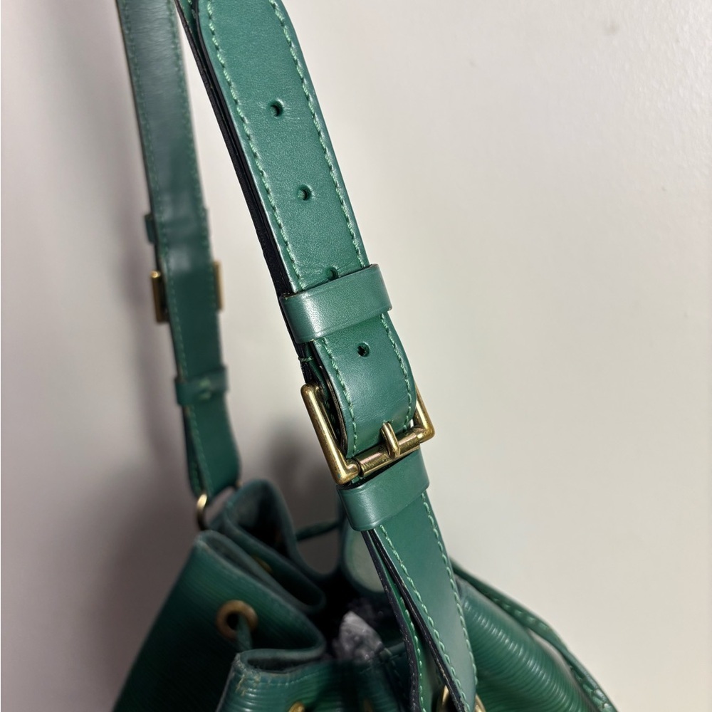 Louis Vuitton Green Epi Noe Shoulder Bag - Picture 10 of 16
